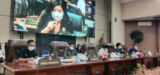 Andrei Angouw Sampaikan Pertanggungjawaban APBD 2020 Dalam Rapat Paripurna DPRD Manado