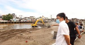 Wali Kota Manado Manfaatkan Hari Libur Tinjau Normalisasi Sungai