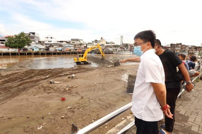 Wali Kota Manado Manfaatkan Hari Libur Tinjau Normalisasi Sungai