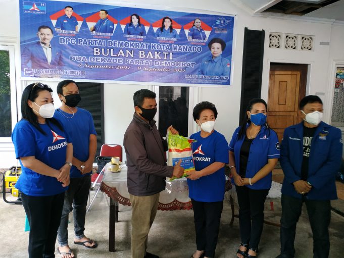 Jelang Dua Dekade, DPC Partai Demokrat Manado Gelar Bakti Sosial Dan Vaksinasi Gratis