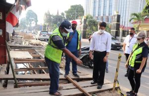 Antisipasi Banjir, Wali Kota Manado Tinjau Perbaikan Drainase di Dua Lokasi