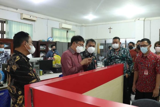 Sidak Kantor Disdukcapil Manado, Wali Kota: Data Kependudukan Akurat Itu Penting