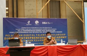 Kadis Kominfo Erwin Kontu Bekali Pelaku UMKM di Manado Dengan Materi Literasi Digital