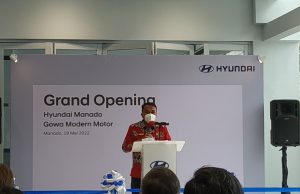Sekretaris Kota Micler CS Lakat Hadiri Grand Opening Hyundai Manado