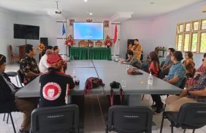 Kemendikbudristek Riviu Buku Ajaran Penghayat Kepercayaan Laroma