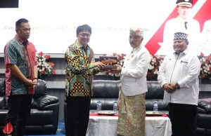 Wali Kota dan Wakil Wali Kota Manado Raih Penghargaan Dari Asosiasi FKUB Indonesia
