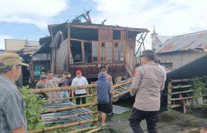 Angin Puting Beliung Terjang Desa Paslaten Kakas, Belasan Rumah Warga Rusak