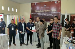 Daftarkan Bacaleg ke KPU, Partai Nasdem Siap Bawa Perubahan Bagi Minahasa