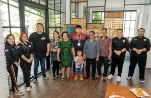 Rio Dondokambey Serahkan Bonus Atlet Sulut Peraih Medali Emas Sea Games