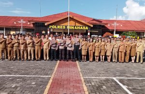 Kapolres Minahasa Pimpim Apel Deklarasi Polisi RW