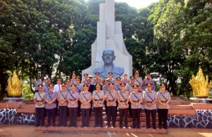 Sambut Hari Bhayangkara ke-77, Polres Minahasa Ziarah di TMP GSSJ Ratulangi