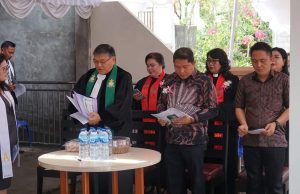 Pj Bupati Minahasa Hadiri Ibadah Penahbisan Pastori GMIM Imanuel Leilem