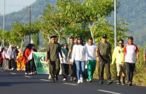 Peringati Maulid Nabi Muhammad SAW 1445 H, Dandim 1302/Minahasa Ikuti Kegiatan Jalan Sehat