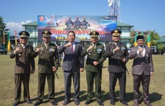 Dandim 1302/Minahasa Hadiri Upacara Puncak Peringatan HUT ke-78 TNI