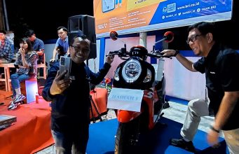 Ikut Program Pake Brimo, Wenda Rantung Menang Undian 1 Unit Sepeda Motor