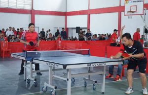 Pj Bupati Jemmy Kumendong Buka Kejuaraan Tenis Meja Dalam Rangka HUT Ke-595 Minahasa