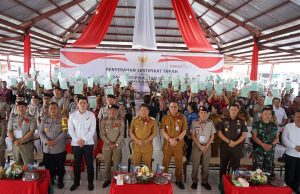 Kanwil ATR/BPN Sulut Serahkan 200 Sertifikat Tanah