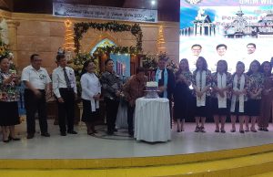 Pj Bupati Minahasa Hadiri HUT Ke-14 Serta Penahbisan Kantor dan Pastori GMIM Wilayah Tondano IV