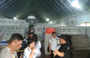 Ribuan Logistik Pemilu 2024 Mulai Didistribusikan KPU Minahasa