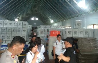 Ribuan Logistik Pemilu 2024 Mulai Didistribusikan KPU Minahasa