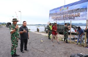 Bupati dan Dandim 1302/Minahasa Tinjau Pembersihan Danau Tondano