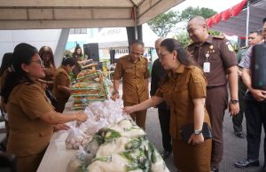Kolaborasi Pemkab dan Kejari Minahasa Gelar Pangan Murah Sambut Idulfitri
