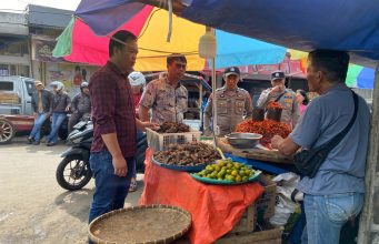 Polres Minahasa Pantau Harga dan Ketersediaan Bapokting di Pasar Tradisional