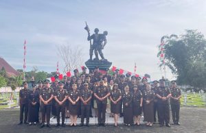 Peringati HUT Ke-80 Kejaksaan RI, Kejari Minahasa Gelar Upacara dan Ziarah di TMP Tondano
