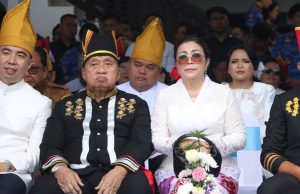 Bupati dan Ketua TP-PKK Minahasa Hadiri Upacara Peringatan HUT Ke-61 Provinsi Sulawesi Utara