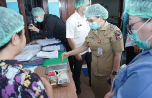 Wakil Bupati Minahasa Tinjau Langsung Dapur MBG di SPPG Katinggolan