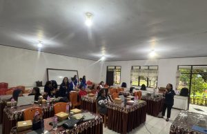 Tim PKM Matematika UNIMA Beri Pelatihan Pembelajaran Numerasi Kepada Para Guru di SMPN 3 Tomohon