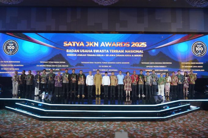 BPJS Kesehatan Berikan Penghargaan Satya JKN Award 2025 Kepada 110 Badan Usaha