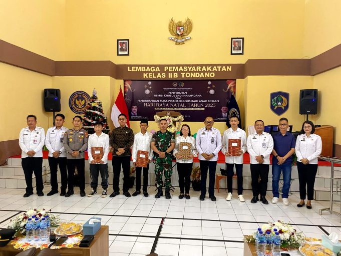 Natal 2025 Membawa Harapan Baru, Ratusan Warga Binaan Lapas Tondano Terima Remisi