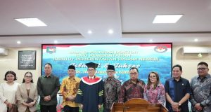 RD-Vasung Hadiri Ujian Program Doktor Joune Ganda di IPDN Cilandak
