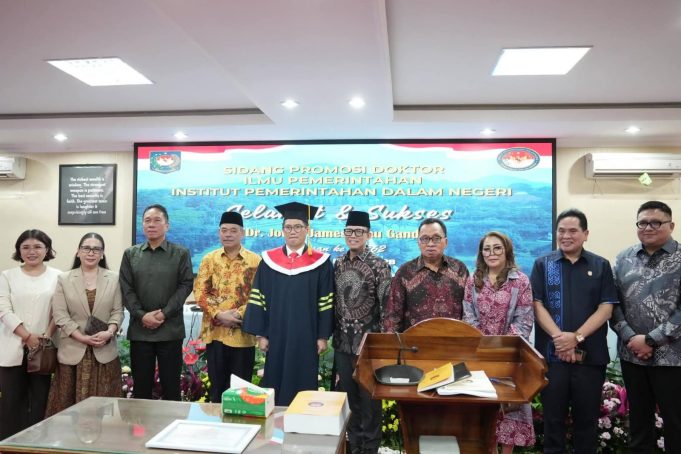 RD-Vasung Hadiri Ujian Program Doktor Joune Ganda di IPDN Cilandak