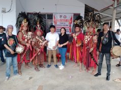 Martsindy Rasuh Resmi Mendaftar Bakal Calon Hukum Tua Desa Rumengkor Satu