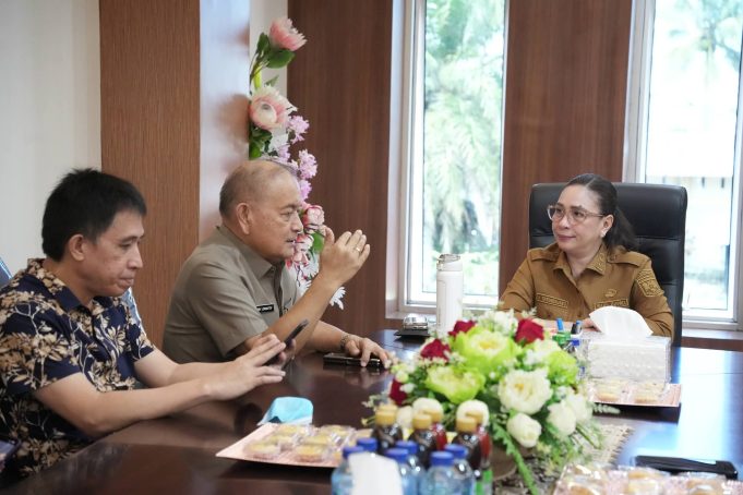 Wabup Vanda Sarundajang Matangkan Persiapan Porprov Sulut 2027 Bersama KONI Minahasa