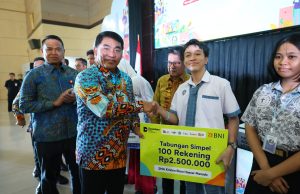 Gubernur Yulius Selvanus Resmikan Puncak Hari Menabung Indonesia dan Bulan Literasi Keuangan Sulut