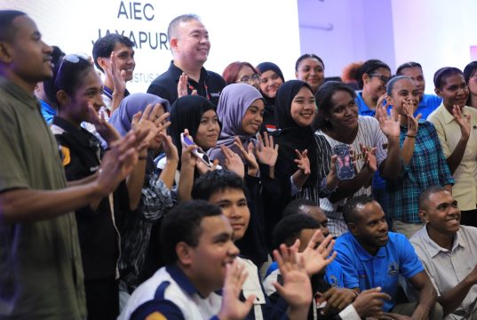Kemenkomdigi dan Indosat Hadirkan Garuda Spark Innovation Hub di Jayapura, Buka Ruang Talenta Digital Papua