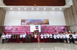 Ibadah Oikumene Pemkab Minahasa, Bupati Robby Dondokambey Tekankan Pelayanan dengan Hati dan Integritas
