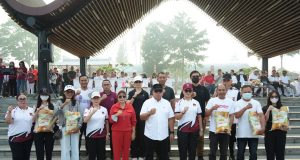 Sambut HUT ke-598 Minahasa, Pemkab Gelar Jalan Sehat Bersama